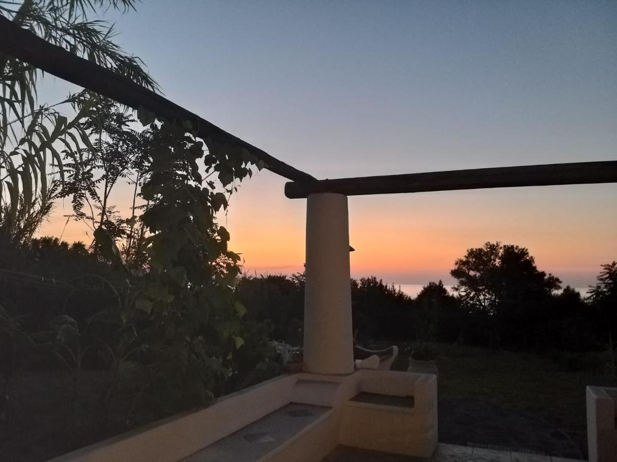 The Lighthouse Room Stromboli Bagian luar foto